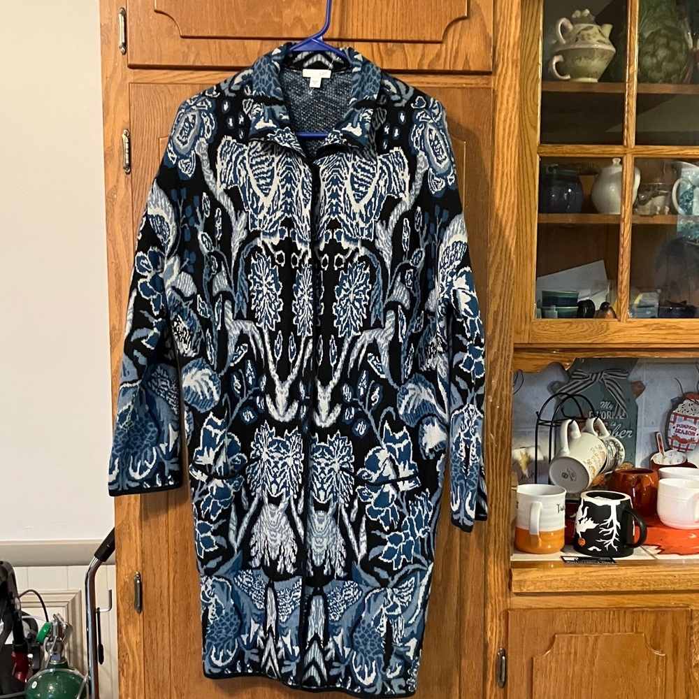 J. Jill Black and Blue Sweater Coat. XS. Lightly worn. Snap buttons. Pockets.